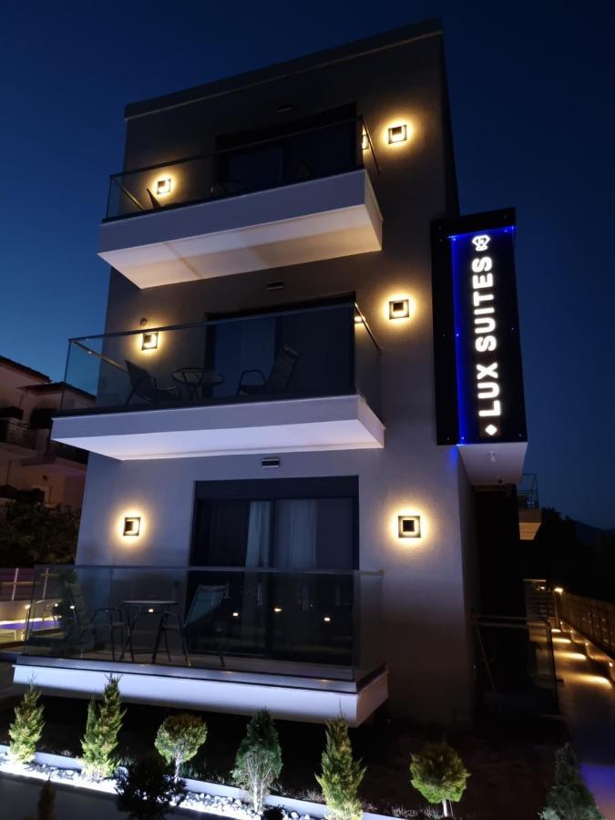 Luxsuites Ofrinion Exterior photo